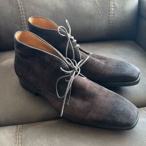 Magnanni shoes - suede, square toe, chukka style